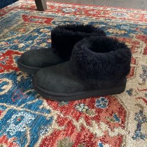 Ugg Classic mini fluff boot size 6 black